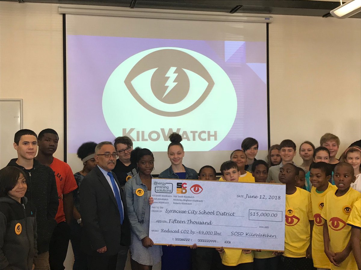 HWSmithscsd's tweet photo. Exciting to have our 7th grade students be a part of such an opportunity as #kilowatch #teamHW @SyracuseSchools https://t.co/3VhT79TUpL