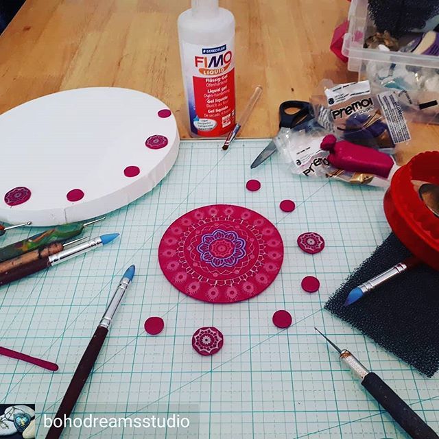 Regrann from @bohodreamsstudio -  #onmyworktable today.  What could I possibly be doing with all this? ☺ Check back later to find out 😉

#polymerclay #bohodreams #100bohodreamsprojects #irishdesign #irishcrafts #bohostyle #wip  #workinprogress #polym… ift.tt/2t2bAiO