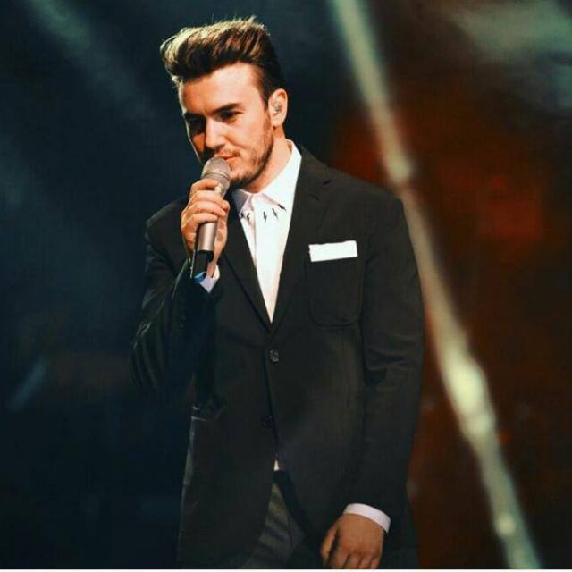 Adam gibi adam 
SenYeterKiEs MustafaCeceli