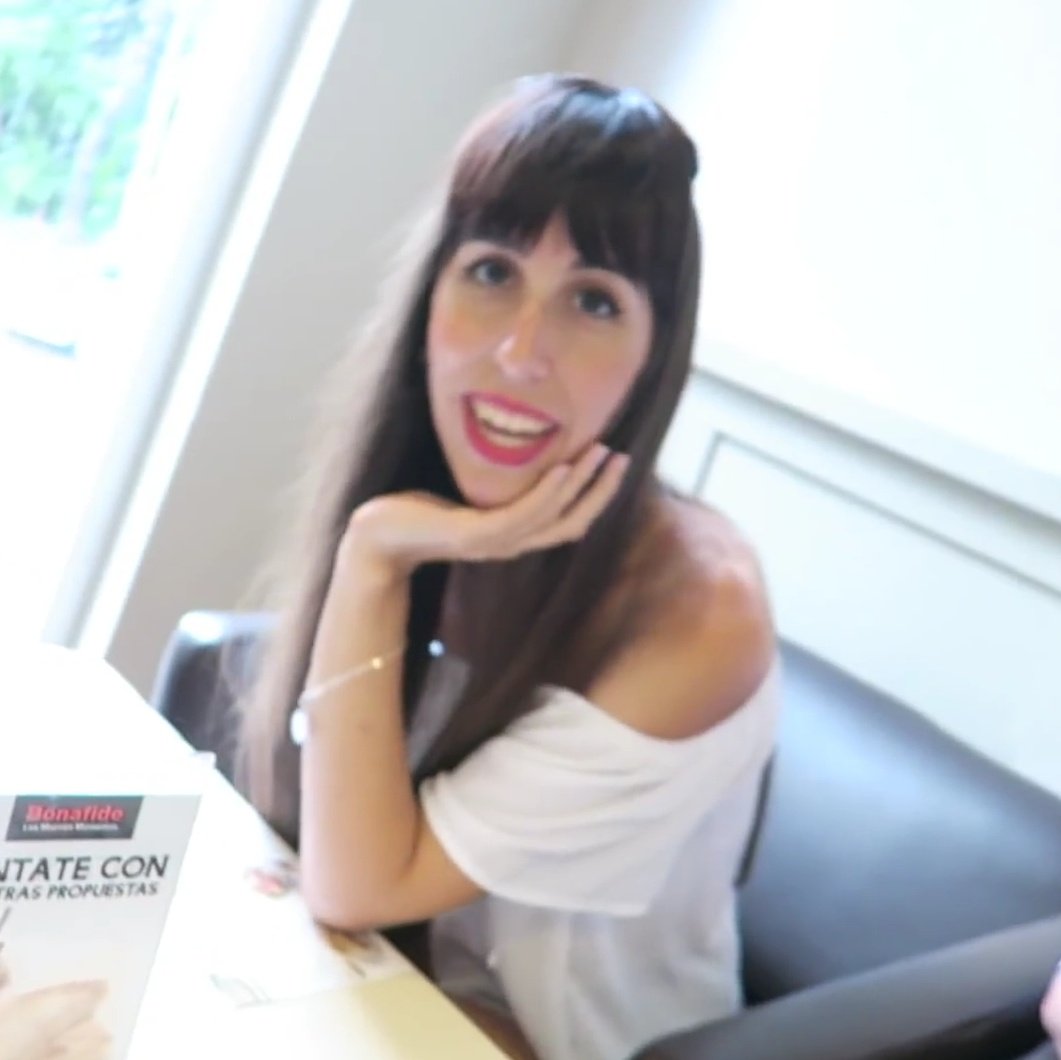 shiinesmel's tweet photo. Aprecien un momento la belleza de esta mujer. Es un bebé😭💗 (Es re vieja la captura chau)
@inpinkMel https://t.co/YSj17klPDa