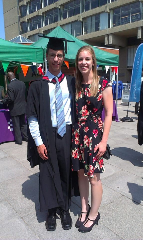 carly_warly's tweet photo. Proud sister #EssexDifference #Graduation2013 @Uni_of_Essex https://t.co/dHNj6Lvm37