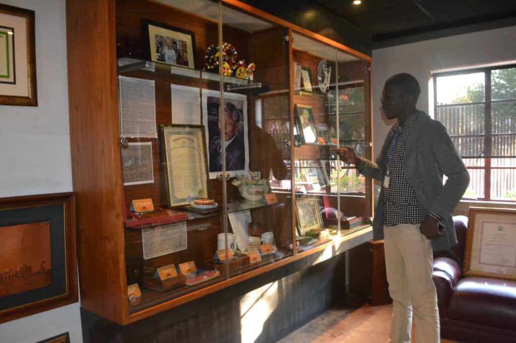 guybolo's tweet photo. What an inspiring moment visiting Nelson Madela's house in Soweto, Johannesburg, there is always something to learn about this unique African leader and Hero,. #MWFCon18 #Africa https://t.co/qyHVfqkvSd