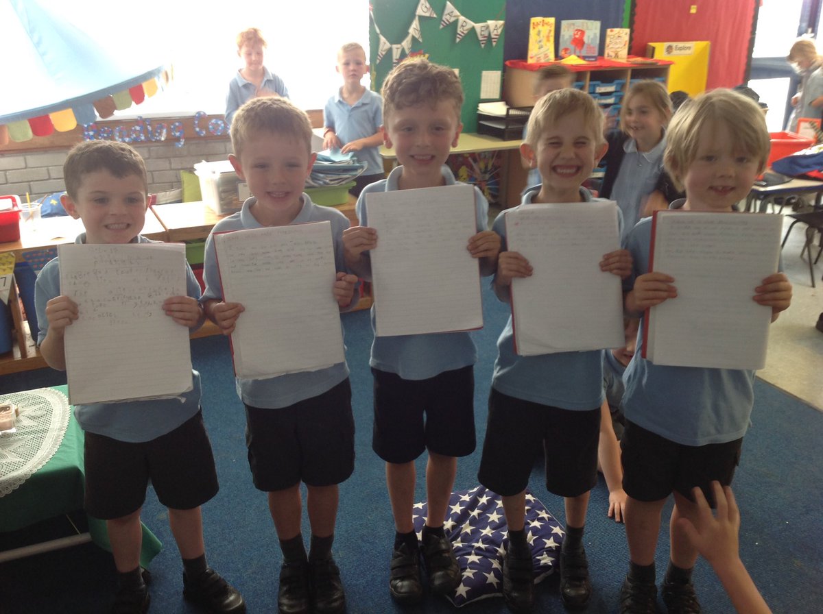 Class3KA_NR's tweet image. Brilliant writers in Class 4 today! 🌟
#predictions
#robotfiction