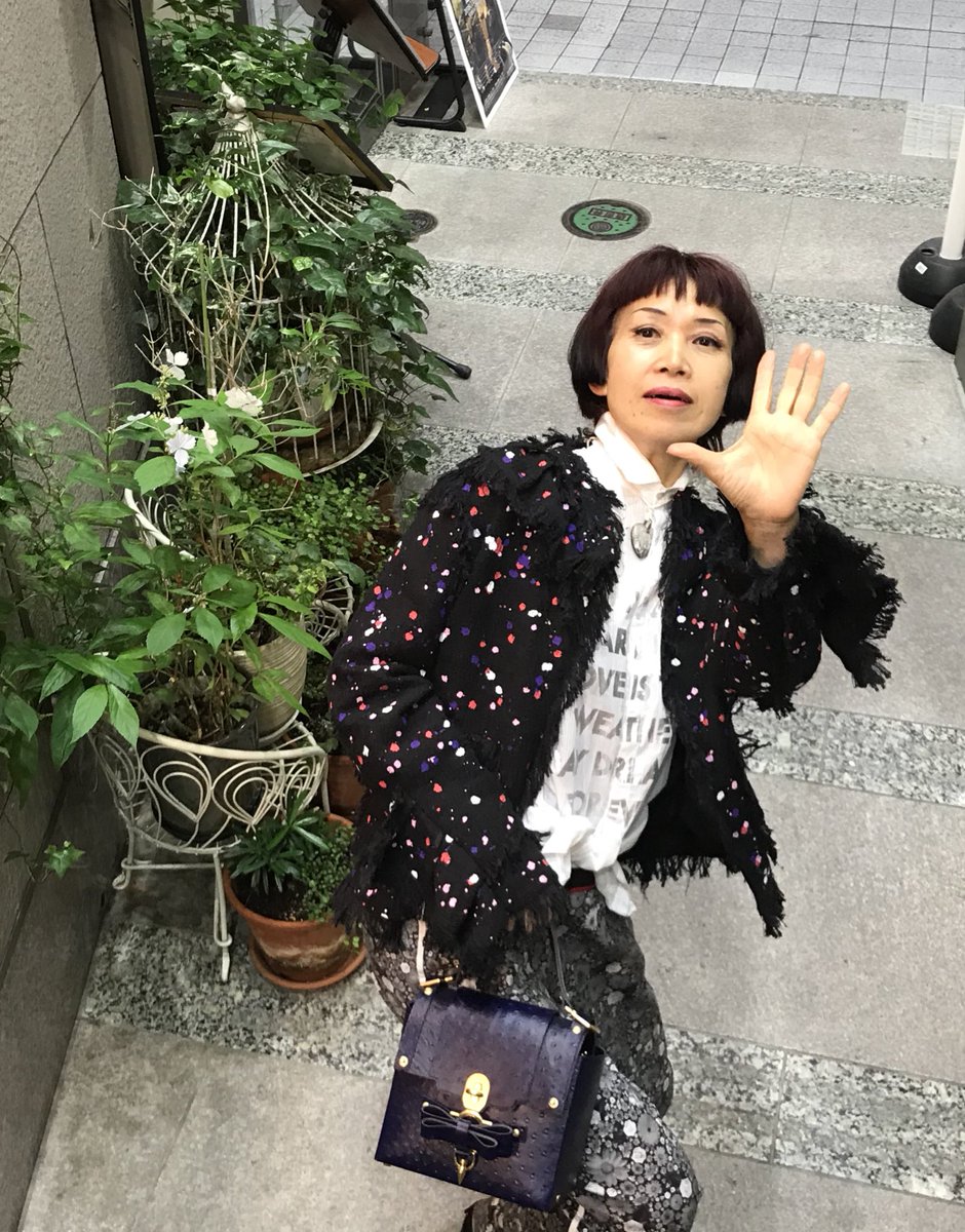 RINGselect's tweet photo. 人生を楽しむファッションに出会う #ring_selectshop 😻
#msgm #massimogiorgetti #ジャケット
#nielspeeraer #バッグ
#eachxother #シャツ #パンツ
#gemkingdom #ネックレス
#ring_selectshop #sendai
https://t.co/fU6u7iz1vP https://t.co/kLRaXnCWRq