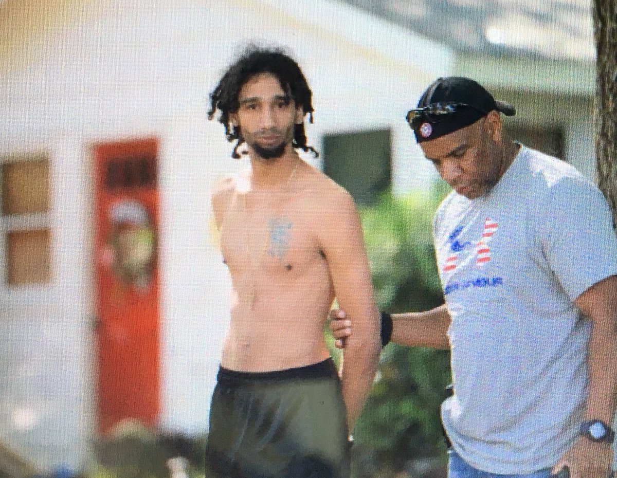 PhotogMarc_ent's tweet photo. Brockton 1 person arrested after shooting Budd Ave. 1 hospital @AprilApril14333 @NancyWCVB @Henn827 @BostonNerdism @chipsy231 @photo_mass @NEFirePhotog @Positivi_B @ps92264 @pain24seven @KBL317 @Stlucia29 @Thais_pz  @JeremyDarlow @KDubeTV  @Spotneedsstuff @BostonNewsMan @stacos https://t.co/4NgacOrcc6