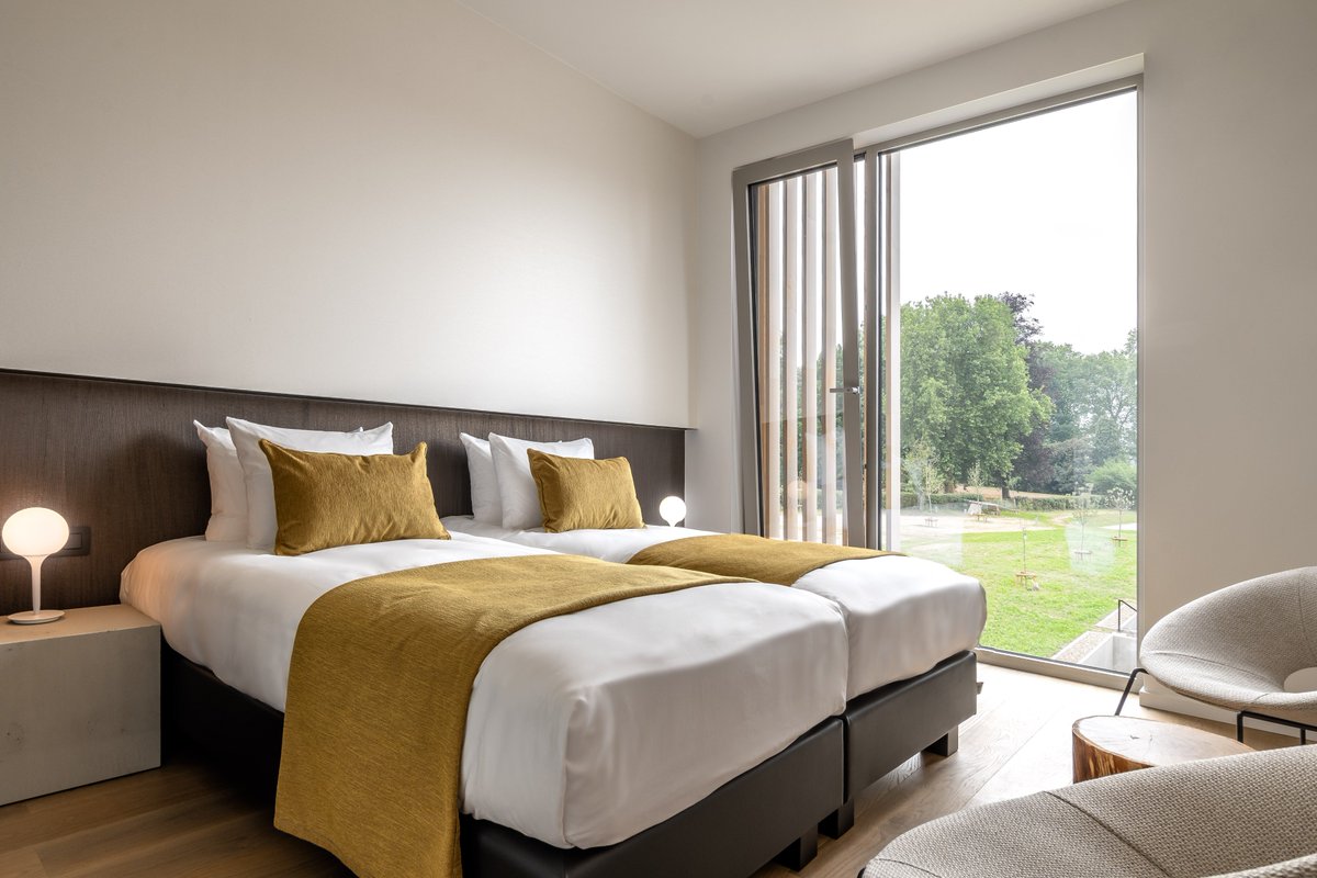 #Bilzen here we come! The brand new Martin's Rentmeesterij, with 72 rooms and suites, a restaurant, a bar, a spa, and meeting rooms is now open in the heart of nature! 🌿 Bookings: bit.ly/bookingsmrm  🙌
 #martinsrentmeesterij #martinshotels