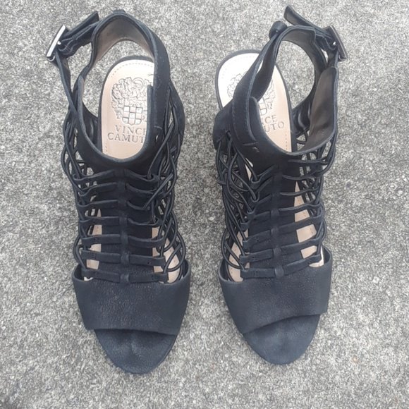 meredithmccue's tweet photo. So good I had to share! Check out all the items I'm loving on @Poshmarkapp #poshmark #fashion #style #shopmycloset #cato #vincecamuto #dexflexcomfort: https://t.co/3LrC4pPvcd https://t.co/5UwGKaBEzA