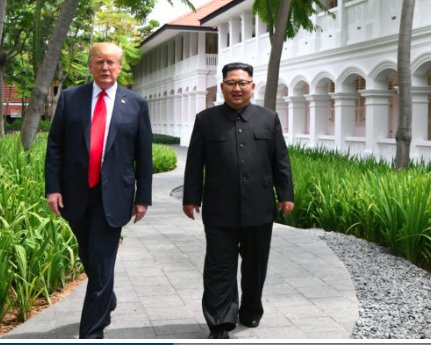 Limportant_com's tweet photo. Trump Defends Kim’s Brutal Regime: ‘He’s Doing What He’s Seen Done’ https://t.co/HXL5ihalUX @TPM https://t.co/NnRU9SJblg
