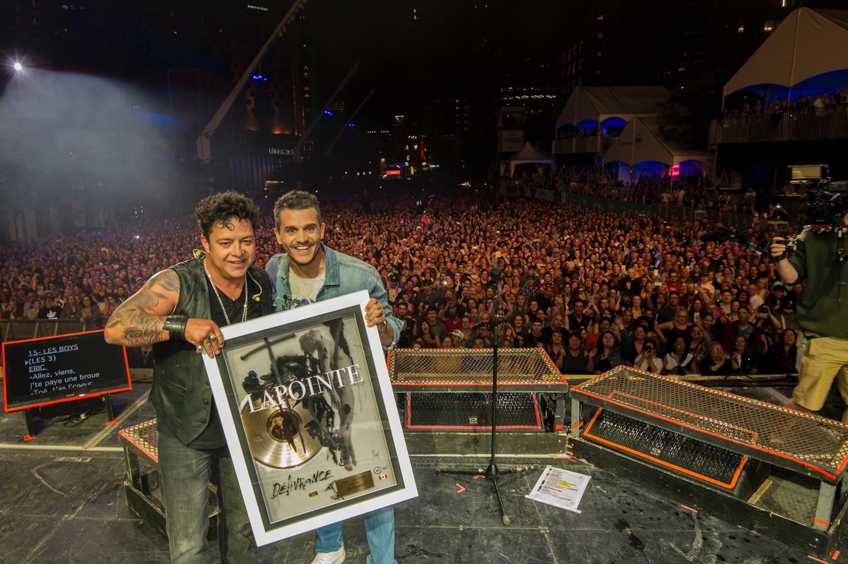 Déjà 40 000 albums vendus et un disque d'or! ericlapointe.com

Rien ne me fait plus plaisir que le fait de savoir que mes chansons touchent autant de gens.

Crédit photo : Victor Diaz Yamich