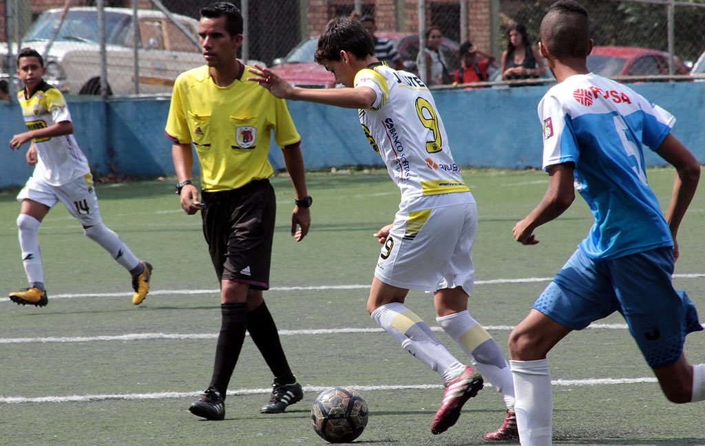 DvoTachira's tweet photo. #CanteraDTFC | 🔝 Cantera Aurinegra presente con todas sus categorías en las finales del Torneo ATF 🏆

👉🏻 Teteritos, Compoticas, Mundialito, PreInfantil, Infantil C, Infantil B e Infantil A

📆 Domingo 17/6
⏰ 8:30AM en adelante
📍 Estadio Pueblo Nuevo
¡POR OTRO AÑO DE GLORIA! https://t.co/RCuGwCTA6U