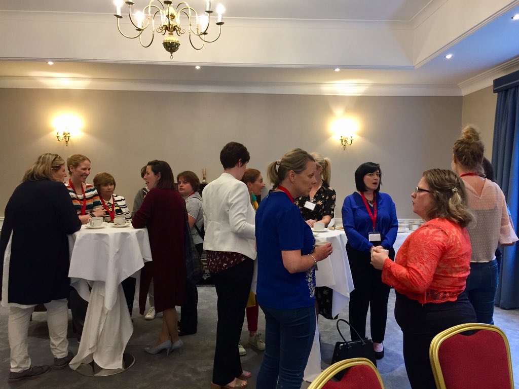 AngelaTynan's tweet image. Trying to get this lot to sit down is proving difficult tonight #networkingbuzz looking forward to @FlasheForward presenting The Twitter Trick #TwitterChat #ewn_dlr