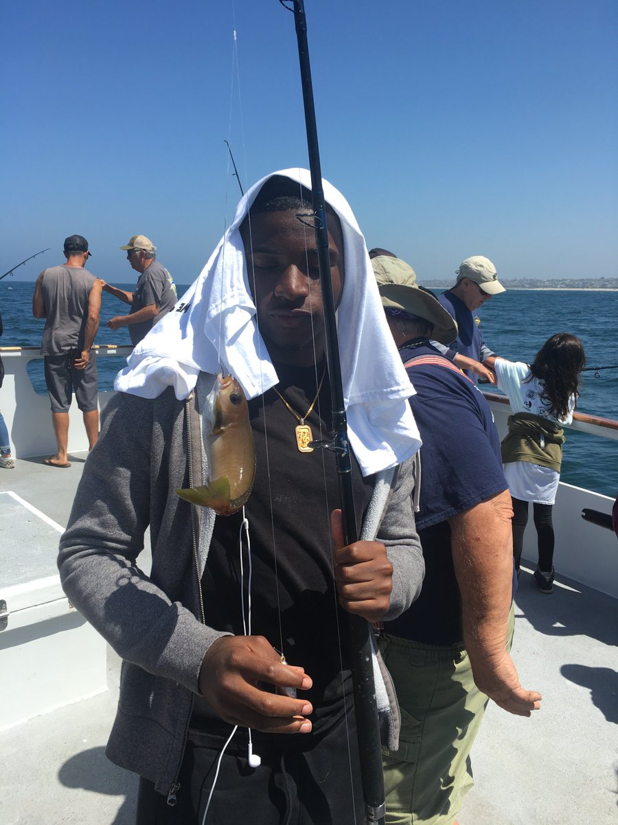 IHADLA's tweet photo. Thank you #kiwanisofchatworth for taking some of our Inglewood & Boyle Heights students on this amazing fishing excursion! They had a great time #onthewater & #learningtofish while taking in the seals playing among the pelicans. Bonus for getting to take home fish for dinner! https://t.co/adb9g8yCpO