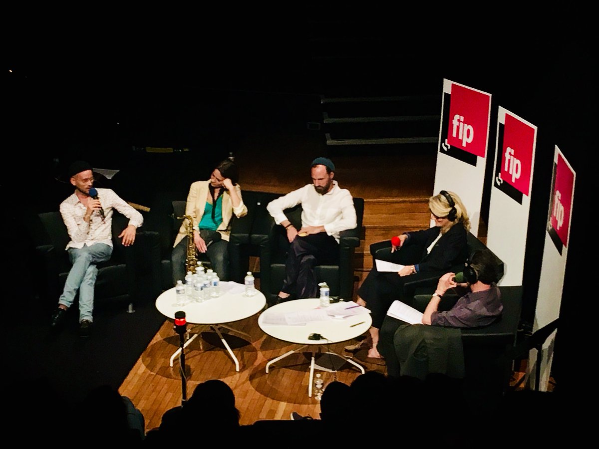 jazzandpeople's tweet photo. #PierrePerchaud et @Nikomoreaux expliquent leur rencontre avec @JordiRossy et la naissance des #PelicanBlues émission spéciale @fipradio pour @VictoiresduJazz 2018 https://t.co/U6cWRzJGNK
