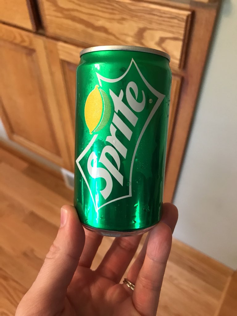 salisbury_mary's tweet photo. Public service announcement: this is one of those itty bitty cans of pop. It contains a whopping 24g of sugar. That is 1g shy of the recommended daily dose for women. The more you know!! #omg #sugarproblems #themoreyouknow https://t.co/wPzkm5FuVI