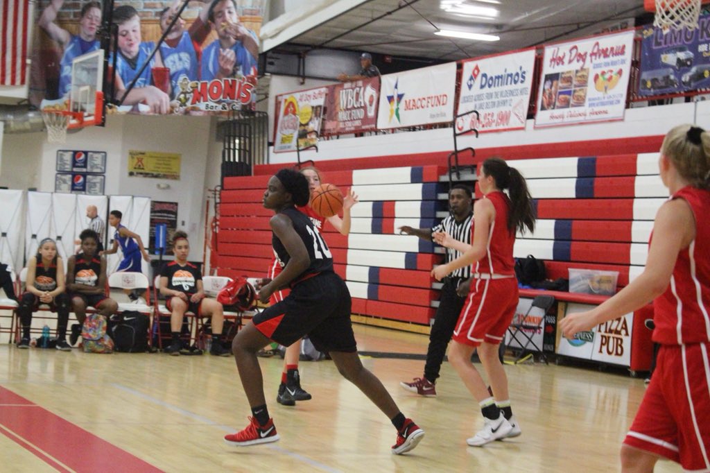 LadyLancers7030's tweet photo. First night of summer league. Them Lady Lancers are in action tonight. DeForest HS 6pm, 6:40pm and 7:30pm. #ContinueToTrustTheProcess #LsUp #🏀🏀🏀✊🏾 https://t.co/VEOrwR1ETX