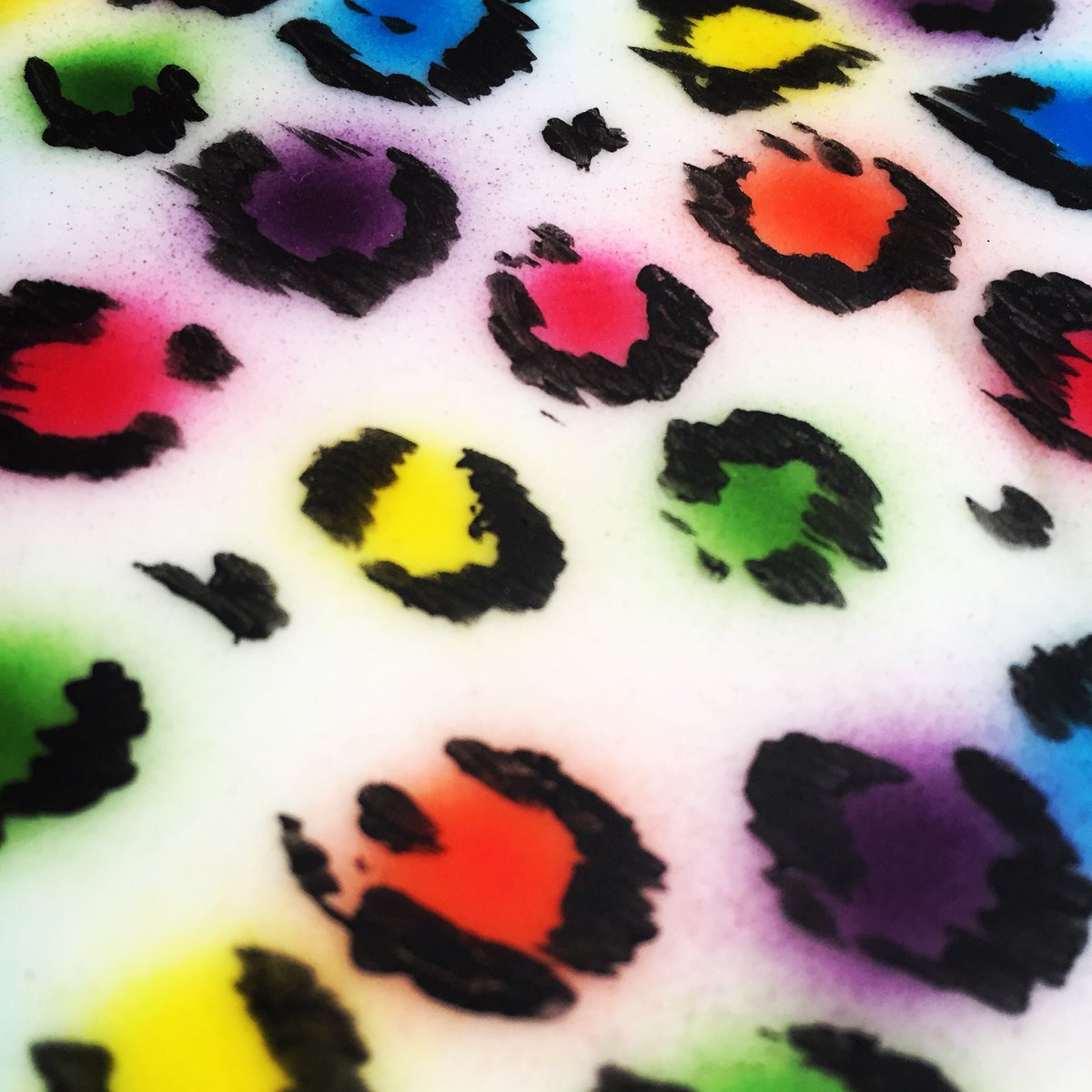 Clintons_Cakes's tweet photo. Sneak peek of a Neon leopard print on sugarpaste...the cake will be revealed in a couple of weeks stay tuned...#cake #cakedecorating #cakeart #handpainted #handpaintedcake #neon #leopard #leopardprint #edibles #londonlife #event #eventplanne #couturecakes fun #foodporn #birthday https://t.co/3ptKO8KsXl