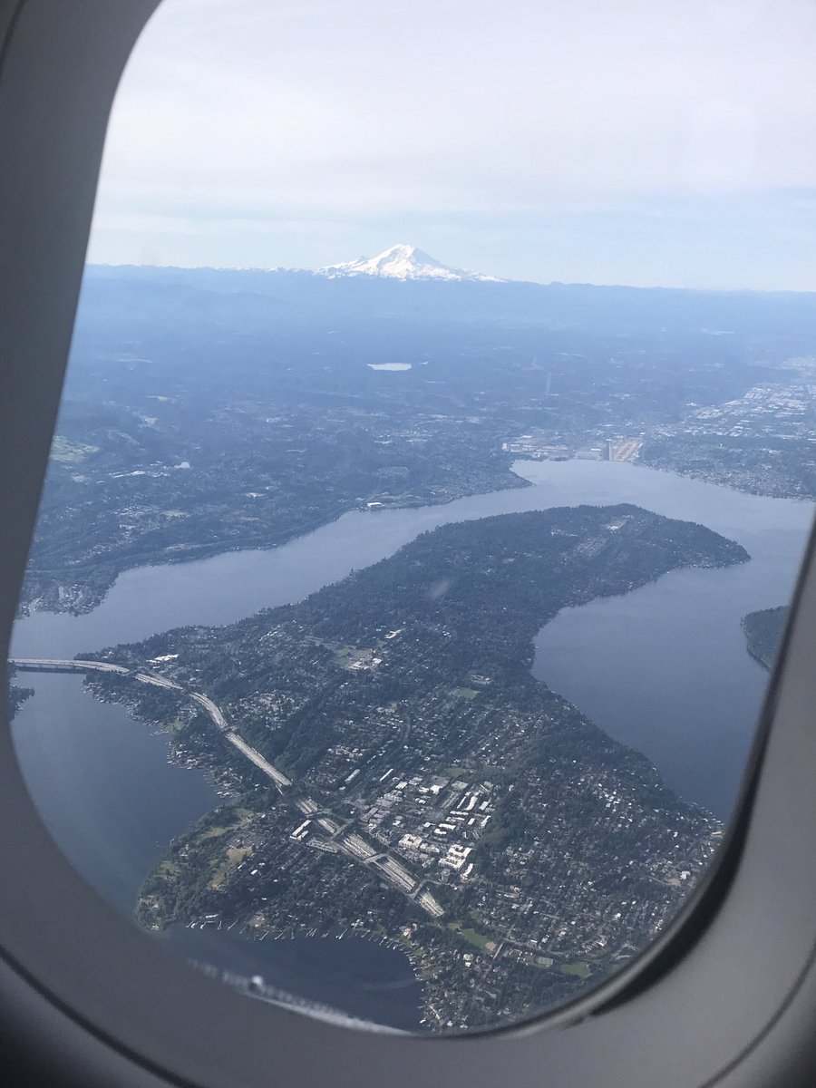 AlyseMeiLan's tweet photo. I will always miss the stunning beauty of the Pacific Northwest, but I am excited to call a new part of the country home for the next couple years βοΈ #movingtochicago https://t.co/8WjKoeapwh