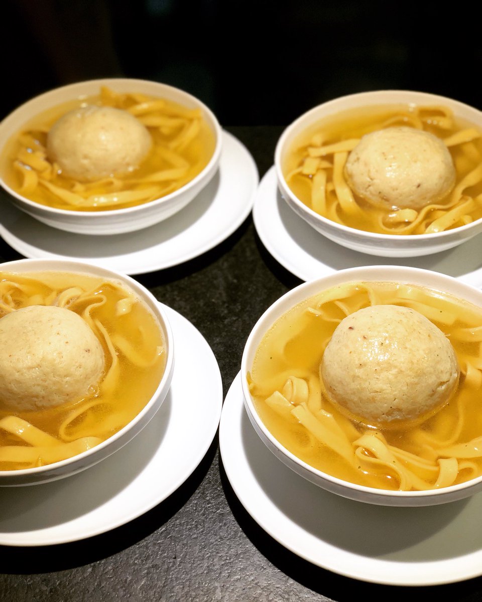 gallorozco's tweet photo. Matza ball soup. Caldo de pollo y fideos. #Jewishpenicillin #Israelifood #Jerusalemkitchen pa la lluvia en @Merkava_mx https://t.co/jEmb5FTq3g