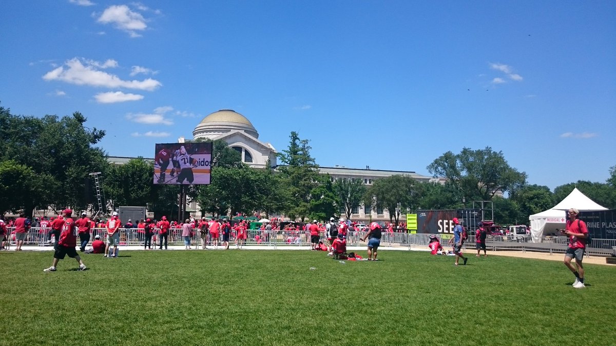 OPlasticsLab's tweet photo. Congratulations to the Capitals! We hope you had a great party today. And OPL was right in the middle 😁
#ALLCAPS #allcaps crowd 
#OceanPlasticsLabDC https://t.co/nQwTlyboX4