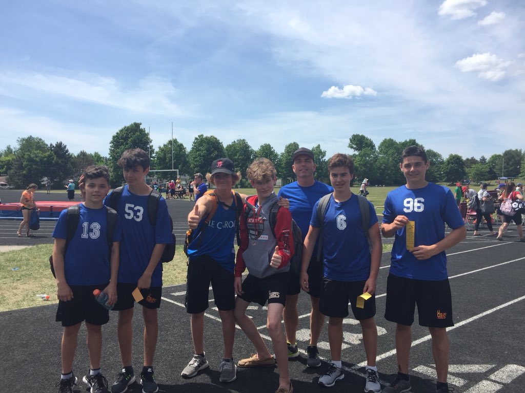 paulcook501's tweet photo. Les Dragons de la 8e de @ESLeCaron @CSViamonde @penetanguishene montrent fièrement leurs médailles. Bravo 🥇🥇🥇🥉🏆 https://t.co/BAhqlScSi0