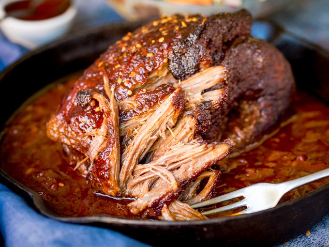 KitchenSanc2ary's tweet image. Caramelized pulled beef brisket in a rich, spicy sauce 😍
Love this served in the summer with a crunchy salad &amp;amp; french bread!
kitchensanctuary.com/caramelized_pu…
#brisket  #beef #pulledbeef #pulledbrisket #glutenfreeoption #slowcookedbeef