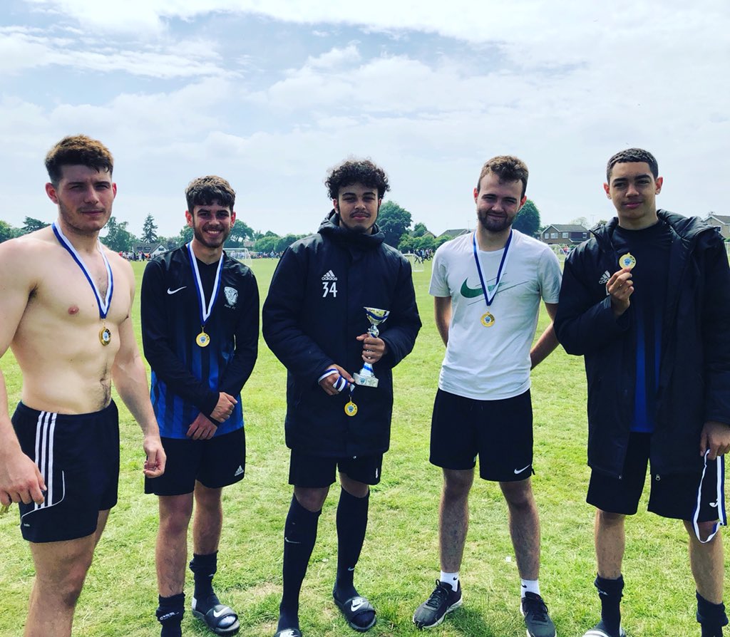 Used to be Hurst FC U18 tweet media