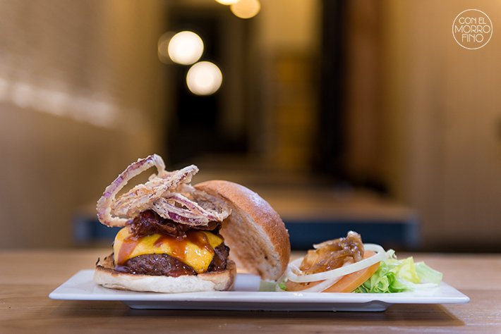 conelmorrofino's tweet photo. La 12 mejores HAMBURGUESAS de #Madrid, para ti https://t.co/VrJzvNoh9n
#gastronomia #buguer #ÑamÑam https://t.co/RywalkRJyt