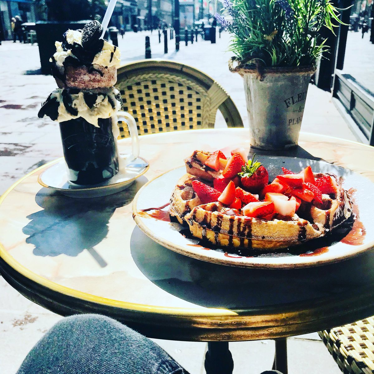 Feet up, relax and enjoy tomorrow’s speciality #strawberryandhotfudgewaffles #oreocruchdoughnutshake #getoverhumpday #whosayswecanthavewafflesforlunch