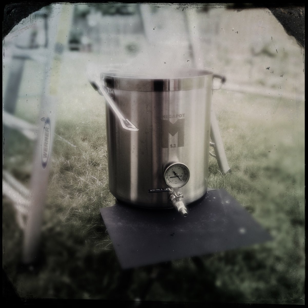 enfireweed's tweet photo. It’s a porter kind of brew day. #Tinto1884 #Hipstamatic #CTypePlate https://t.co/4ZtWGM1XA1