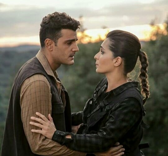 <a href="/EylemMercierSoz/">Eylem Mercier</a> En özelinden kamera arkası 
UmudunLisanı EyFet