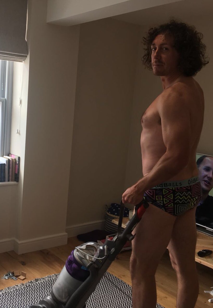 RyanSidebottom's tweet image. Doing my best #Queen impression in @myoddballs #iwanttobreakfree #dancinginyourpants fantastic brand raising awareness for testicular cancer #checkyourballs 👌