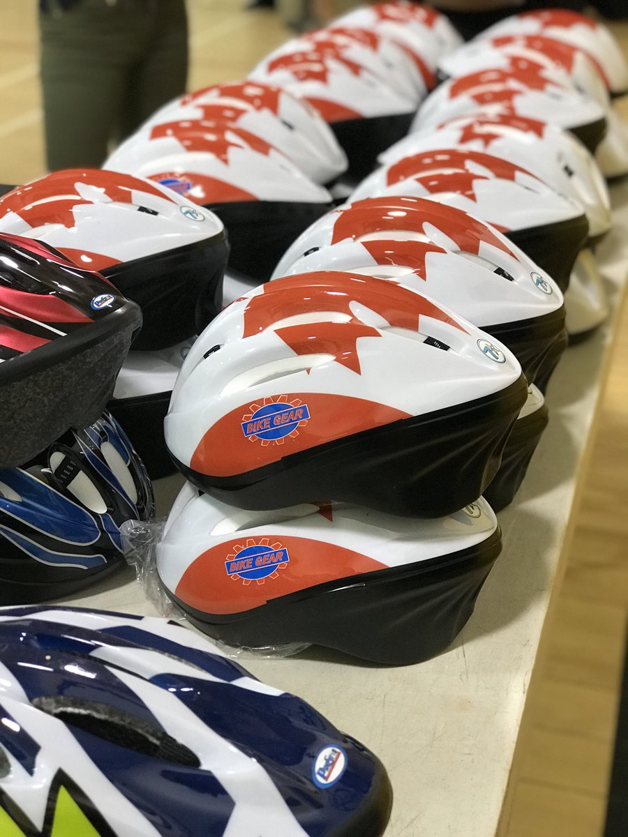 burlingtonlaw's tweet photo. A few more pics from this morning's Helmet On Kids event at @TecumsehHDSB! Martin &amp; Hillyer has been a proud #BurlON partner for this province-wide @OntarioTLA campaign for the past 8 years.  Find out more about this great program here → https://t.co/uBGc6sbG2r https://t.co/rCUWEg6tdC