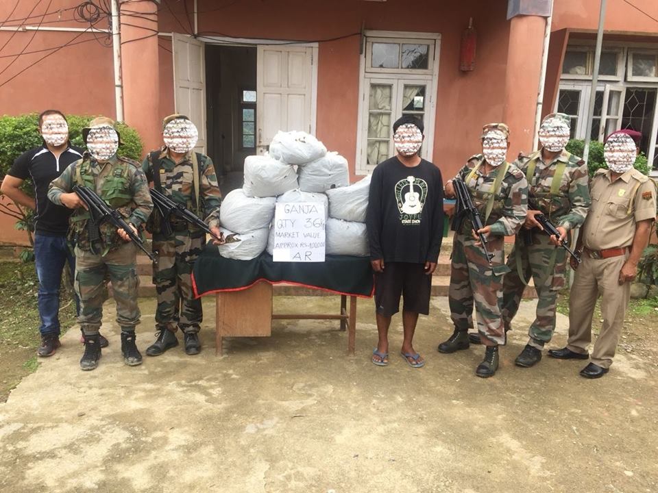 official_dgar's tweet photo. #AssamRifles in a joint operation with Police recovered Cannabis worth Rs 1 Lakh from Kawlbem village in Champhai, #Mizoram.
#SentinelsOfNorthEast #CounterSmuggling https://t.co/Nn8WFqrcYa
