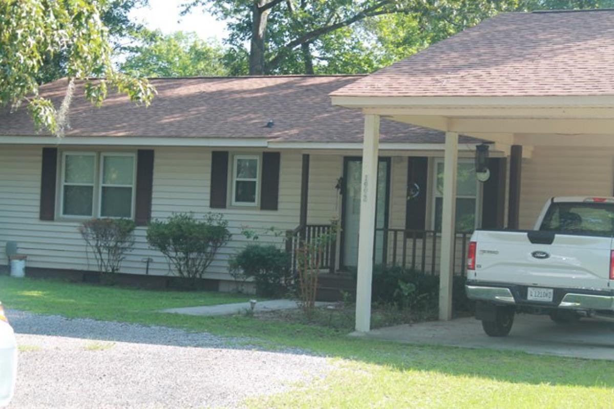 LMRealtySC's tweet photo. See a virtual tour of one of our newest #listings 1992 James Loop Rd #Manning #SC  https://t.co/sJIGzSapCa https://t.co/kyD8DfIFln