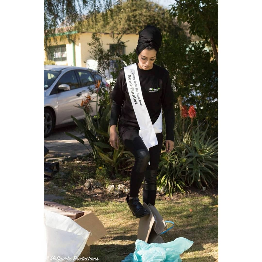 FLD1905's tweet photo. The recycle challenge event held on Saturday, 9th June was a great success as we gathered in the community at the REEA Foundation to gather all recyclable paper and boxes to reduce the footprint on our beautiful environment.
🔹
🔹
#TammyTaylorMrsSA18
#MpactRecycling
#MrsSAisGreen https://t.co/3yimcR5iDq