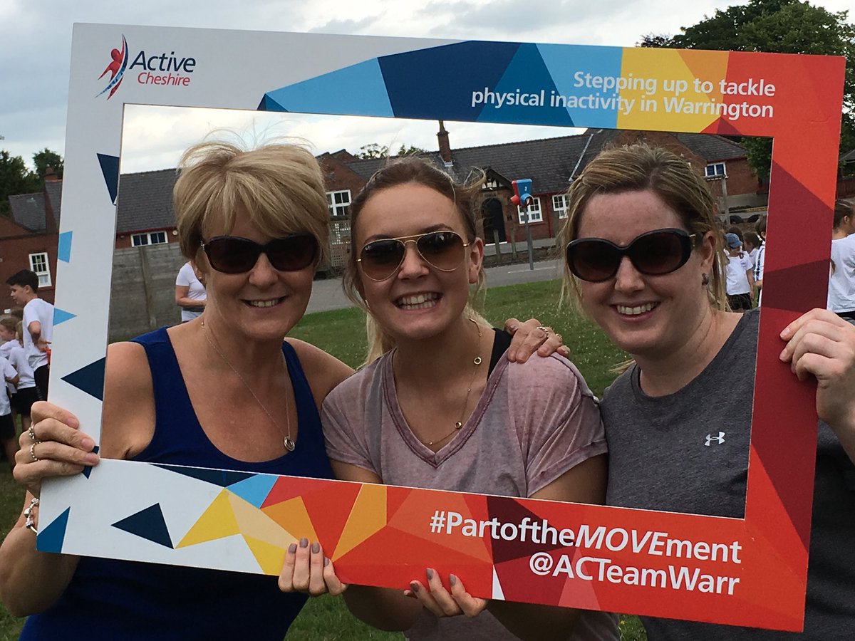 ACTeamWarr's tweet photo. Love the fact the teachers including the headteacher Mr Redmond joined in the fun with the kids @BurtonwoodCPS for the #SparkStart 100 Mile Challange @NewBalanceUK @ActiveCheshire https://t.co/iDcFZkNV3Q