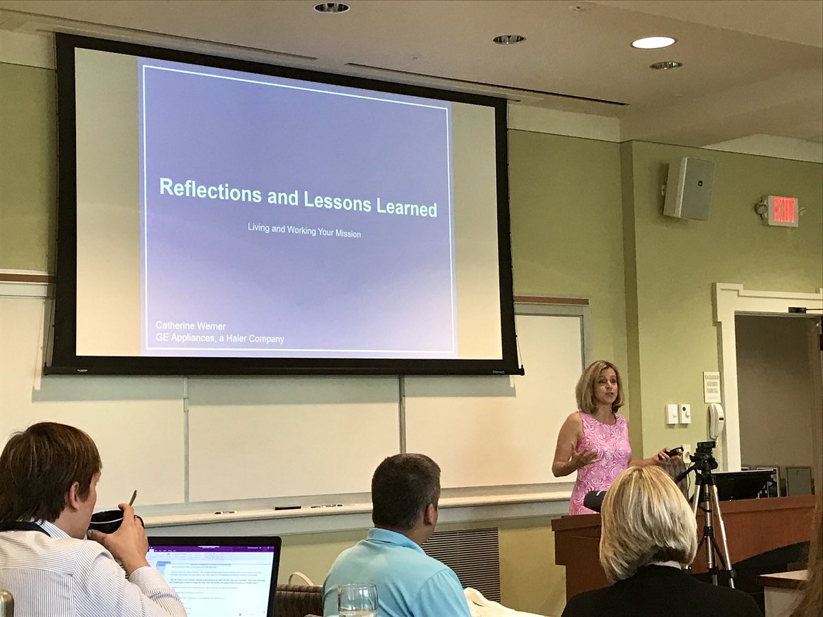 WomeninMFG's tweet photo. Catherine Werner of @GEAppliancesPR kicks off our #MFGLeaderLab Class of 2018’s graduation ceremony with an insightful presentation on “Reflections and Lessons Learned.” How will our graduates live their mission? https://t.co/ck4wbkurwh