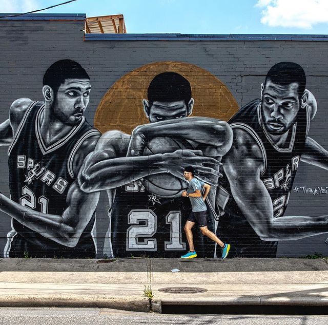 garrettsage's tweet photo. San Antonio, you’re not an easy place to train.
Photo @jahkeeezy #spurs #spursnation #sarunning #2run0 #ffsanantonio #sanantonio #instarunners #runnersofinstagram https://t.co/Qlng4Iraqv https://t.co/myZbAakPna