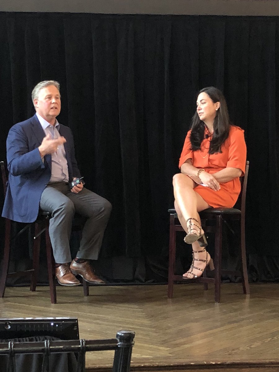 DevOpsOnCall's tweet photo. Brad Peterson from Nasdaq and Jennifer Tejada at PagerDuty Connect. #PDConnect #DigitalTransformation https://t.co/ay8kYhhaIQ