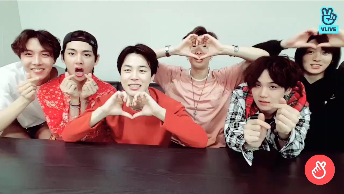 Ura mengucapkan terima kasih sebesar besar nya kepada <a href="/BTS_twt/">방탄소년단</a> karena sekarang ura udh love with myself.
#5thFlowerPathWithBTS