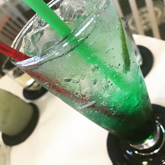 CheriTheGlutton's tweet photo. #mint #soda #mellowcafe #freshdrink #green #ミントソーダ #ミント #ベトナム #ホーチミン #ちぇり #美味いもん #グルメ #料理 #Vietnam #hochiminh #Cheri #whatsyummy #gourmet #cuisine https://t.co/rK5gB5W7sk https://t.co/nxwhUbBiwi