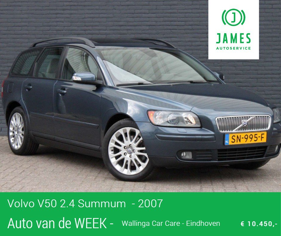 Deze keurige V50 Stationwagon is afkomstig van de 1ste eigenaar. De auto is zeer goed onderhouden, heeft weinig km's en vele opties. Voor een #proefrit kan je langsgaan bij CarCareWallinga goo.gl/nUwvkg #airco #navigatie #xenon #leder