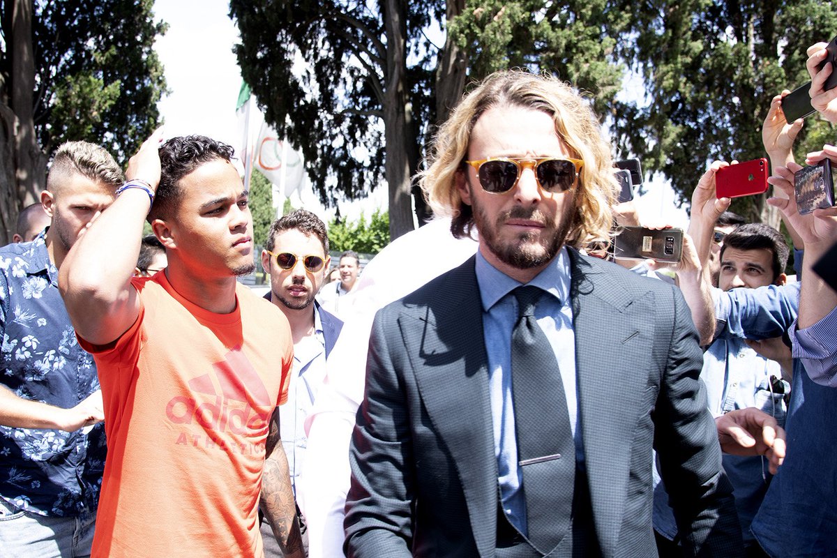 ASRomaEN's tweet photo. Balza out here stealing the show yet again... 😎🔥👔 https://t.co/YdIMuFDx68