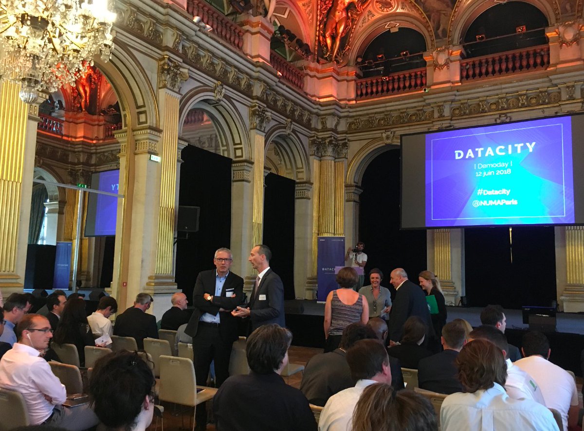 huwise_fr's tweet photo. Nous sommes prêts! Découvrez dans quelques minutes le discours de notre CEO @jmlazard au #DataCityParis à l'Hôtel de ville "Mieux comprendre l'environnement urbain grâce à la donnée" via @OpenDataSoft #SmartCity #OpenData https://t.co/GYR0CPclOM