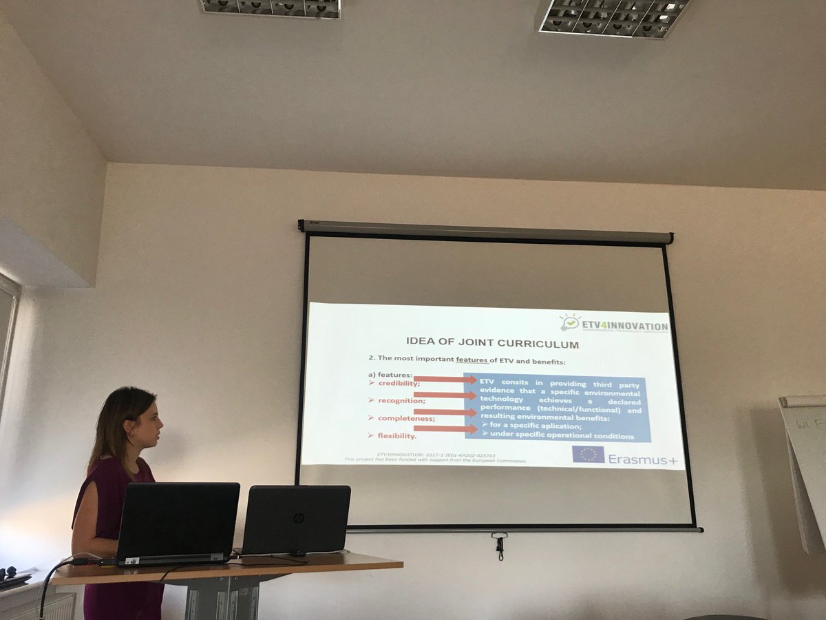 ETV4Innovation's tweet image. Mrs. Wawrzyniak from the INSTYTUT TECHNOLOGICZNO-PRZYRODNICZY, #Poznan explains about the most important features and main benefits from an #EnvironmentalTechnologyVerification process during the 2nd #ErasmusPlus  @ETV4Innovation project meeting. #Leargas