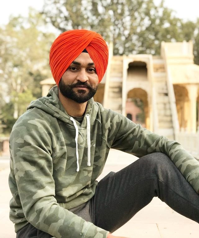 AashuShah9's tweet photo. #SandeepSingh is an Indian Hockey player and ex-captain of Indian National Hockey team. Here is his #wiki, #age, #height, #weight, wife, and more.
https://t.co/rBjwexUkE9 https://t.co/R0Uh1TOW9T
