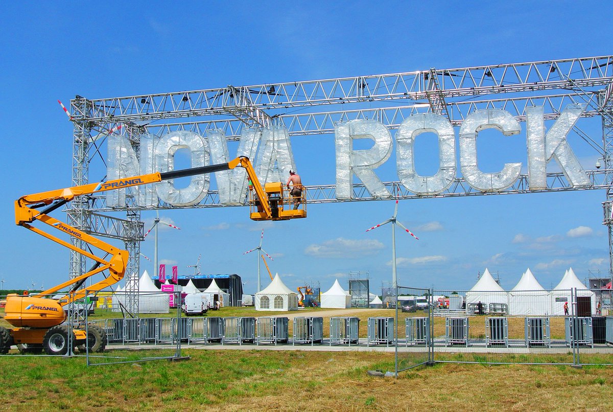 rockin_sparrow's tweet photo. Der Countdown läuft. 2 days to go for Nova Rock 2018!
novarock #novarock2018 #novarock18 #rock #festival 
#novarockfestival #festivalseason 
#nickelsdorf #austria  #summerfestival #summer #festivalweek
#rockinsparrow #rockinsparrowentertainment 
@NovaRockNews https://t.co/SLSpwzvxvl