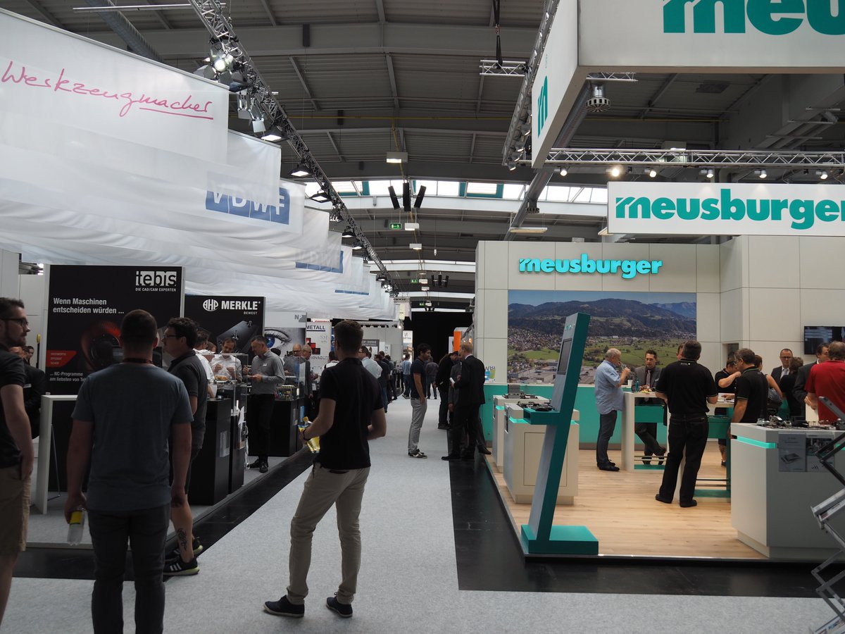 Heute auf der wfb Fachmesse für #Werkzeugbau und #Formenbau gewesen. Ein Besuch lohnt sich! Läuft noch bis morgen 13. Juni bei der #MesseAugsburg #3DDruck #Spritzgießwerkzeuge #Heißkanaltechnik #Normalien