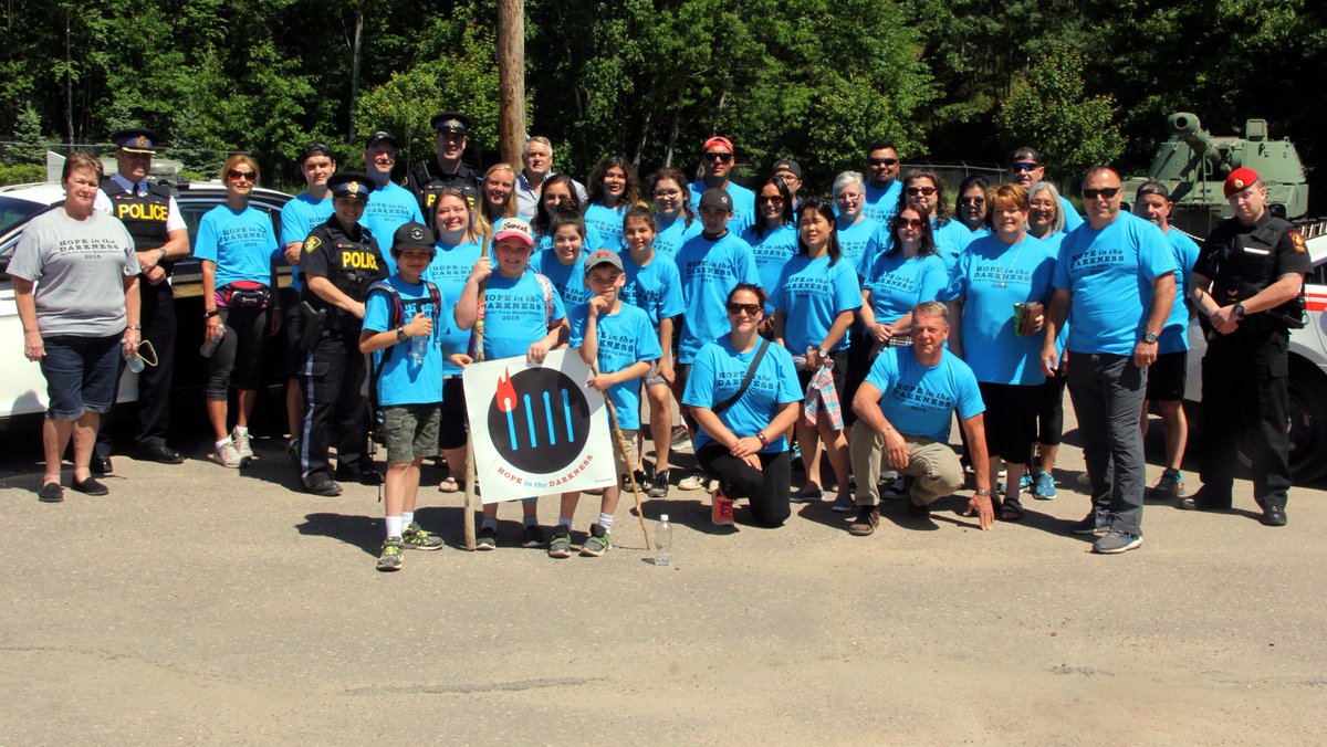 OPP_Indigenous's tweet image. PLT #OPP members along with Curve Lake FN, Pikwakanagan, Renfrew County Anishnaabe Cultural Circle/FCS, Salvation Army and @kevin_redsky in Petawawa for @YouthMHWalk . Raising awareness about youth mental health from coast to coast #youthmentalhealthawareness  #BetheBridge #walk