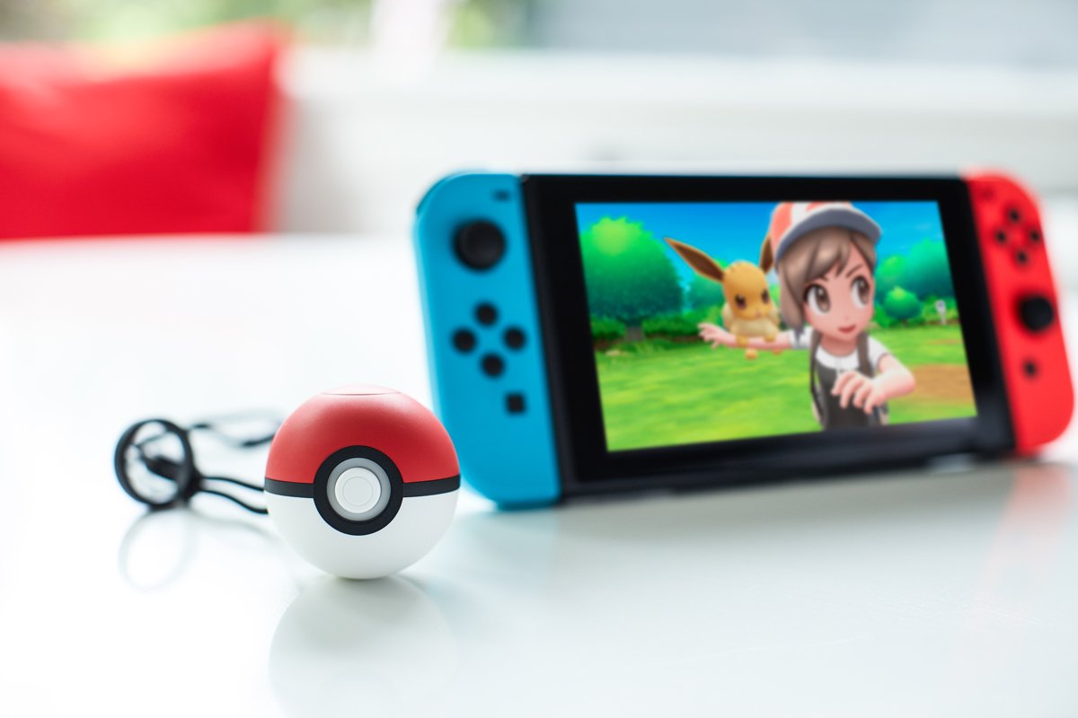 NintendoUK's tweet photo. The mythical #Pokemon Mew comes exclusive with every #PokeBallPlus and can join you on your #PokemonLetsGo adventure, launching 16/11. #NintendoE3

👉 https://t.co/rJROGPHyiN https://t.co/vA8TcRLSD0